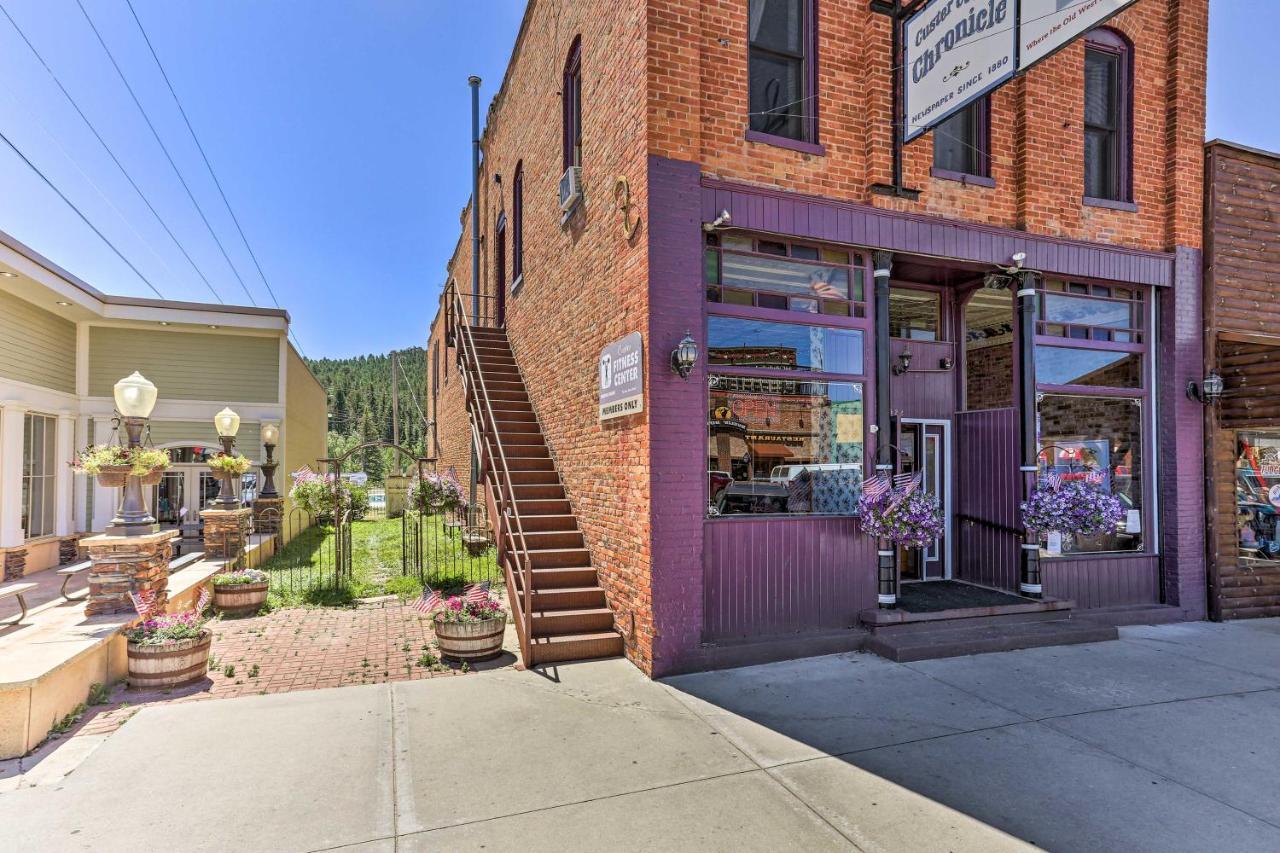 Custer Apt In Heart Of Town Shop, Dine, Hike Exterior photo