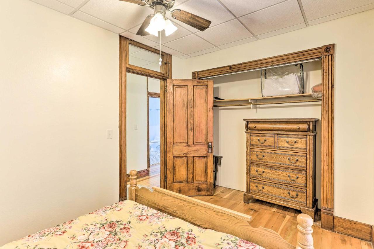 Custer Apt In Heart Of Town Shop, Dine, Hike Exterior photo
