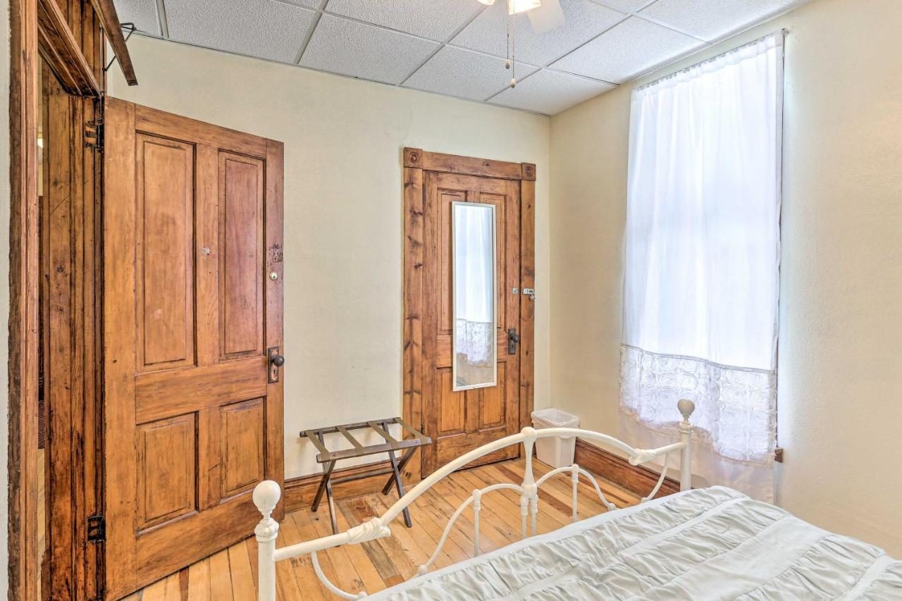 Custer Apt In Heart Of Town Shop, Dine, Hike Exterior photo