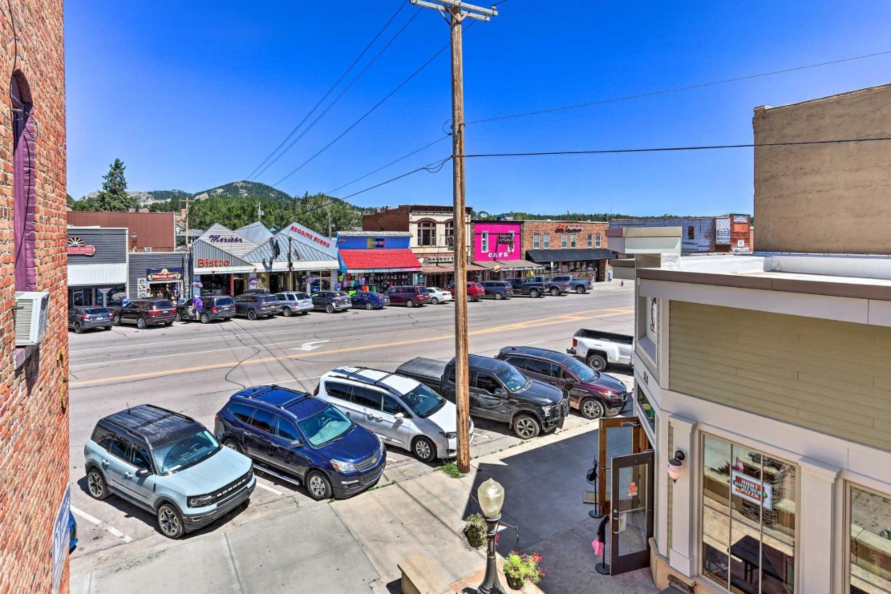 Custer Apt In Heart Of Town Shop, Dine, Hike Exterior photo