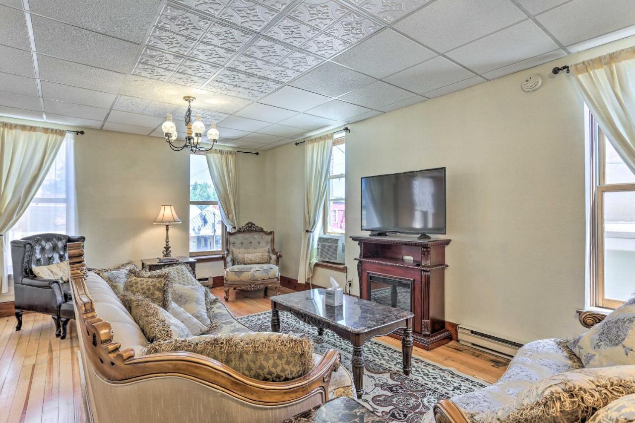 Custer Apt In Heart Of Town Shop, Dine, Hike Exterior photo