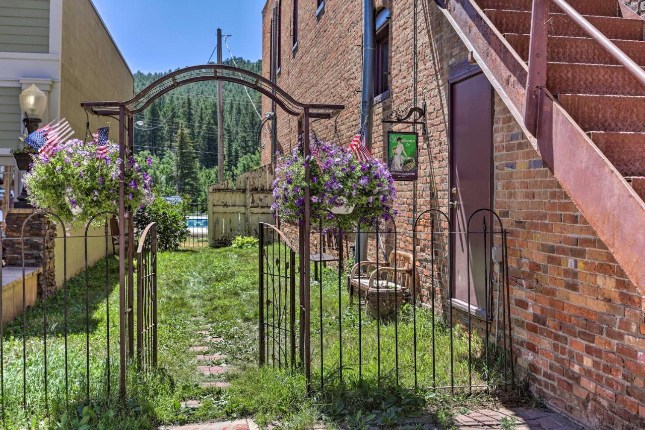 Custer Apt In Heart Of Town Shop, Dine, Hike Exterior photo